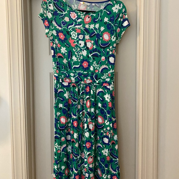 Boden Dresses & Skirts - Boden Women’s Green Floral Dress